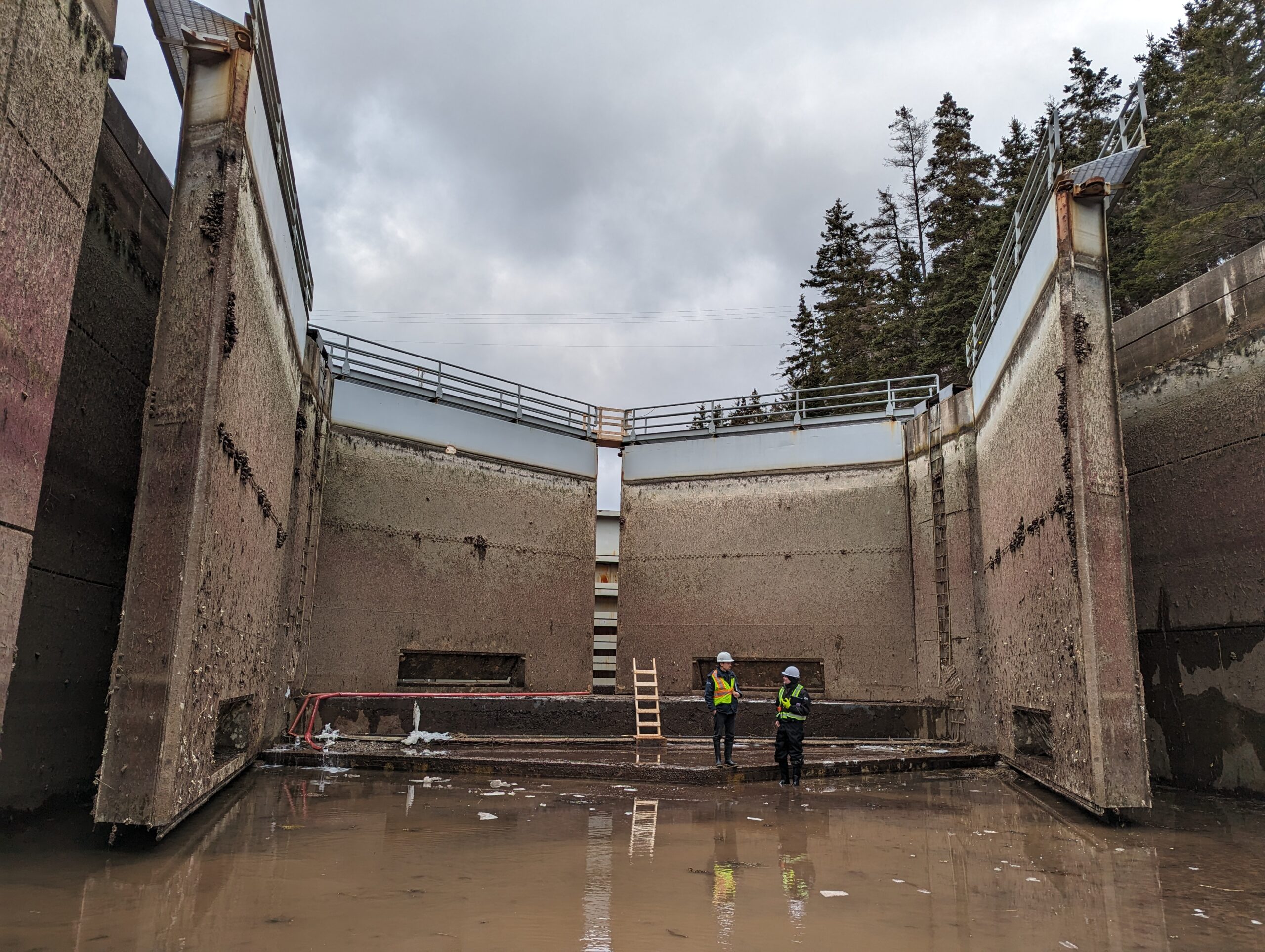 St. Peters Canal Lock Dewatering and Inspection | Parks Canada Agency